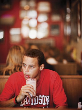 12-16 - 1108_FEA_Curry_opener(1)